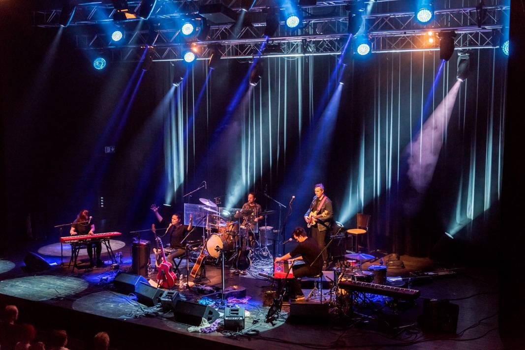 Lenka Dusilová a Baromantika oslavovali život v Brně, vystoupili i Longital