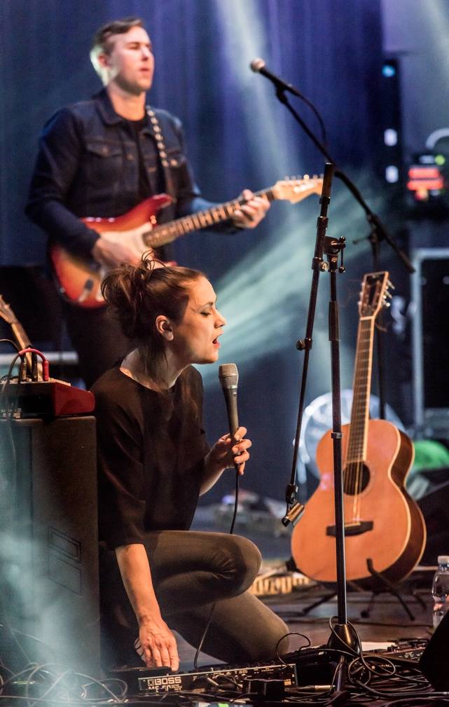 Lenka Dusilová a Baromantika oslavovali život v Brně, vystoupili i Longital