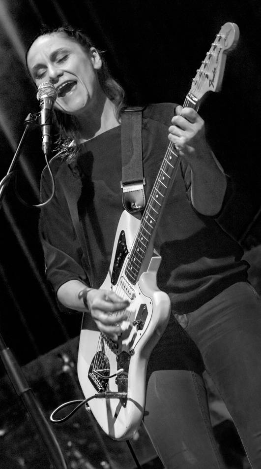 Lenka Dusilová a Baromantika oslavovali život v Brně, vystoupili i Longital