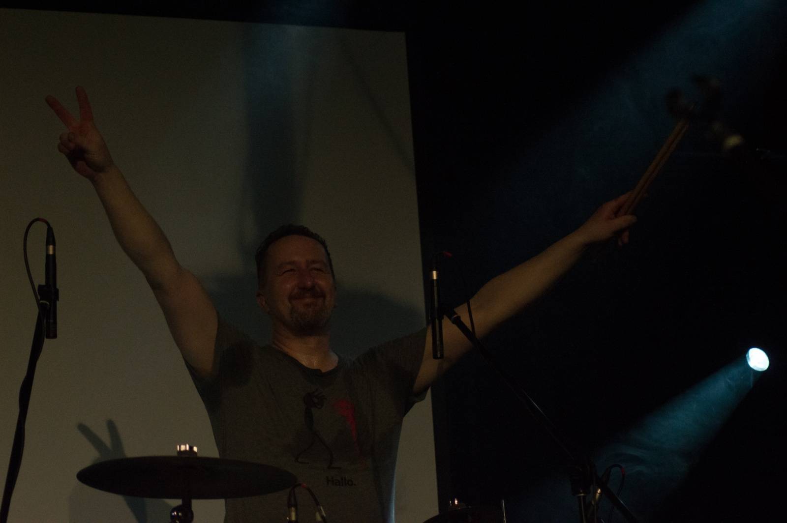 Energická Mňága a Žďorp stále baví, v Ostravě hrála i na přání