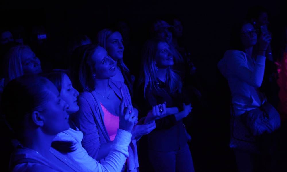 Lipo se v Cargo Gallery postaral o skvělou atmosféru