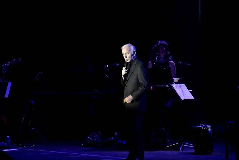 Charles Aznavour v jednadevadesáti konečně potěšil Prahu