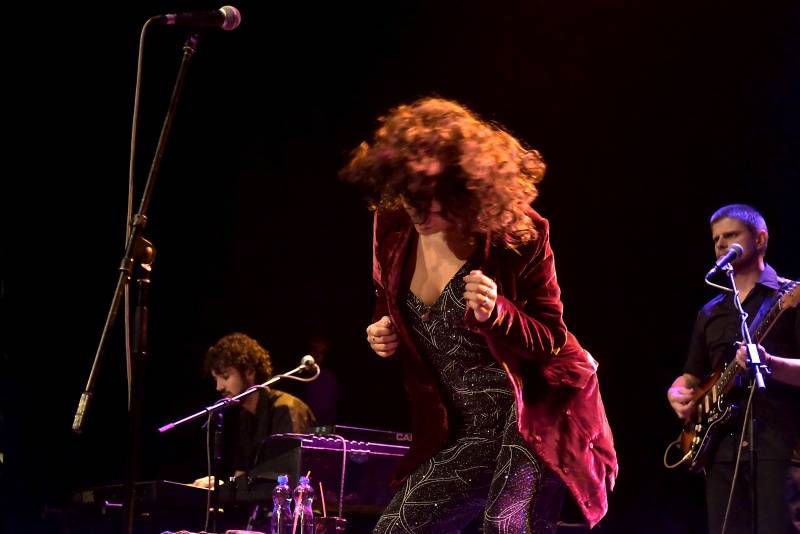 Brazilka CéU uchvátila Herbieho Hancocka a nyní i Prahu