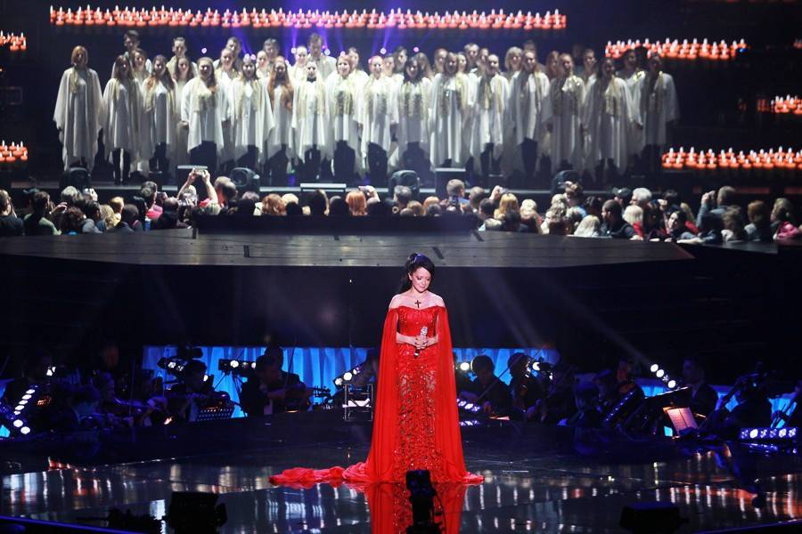 Lucie Bílá jako česká Madonna: v Bratislavě postavila obří scénu