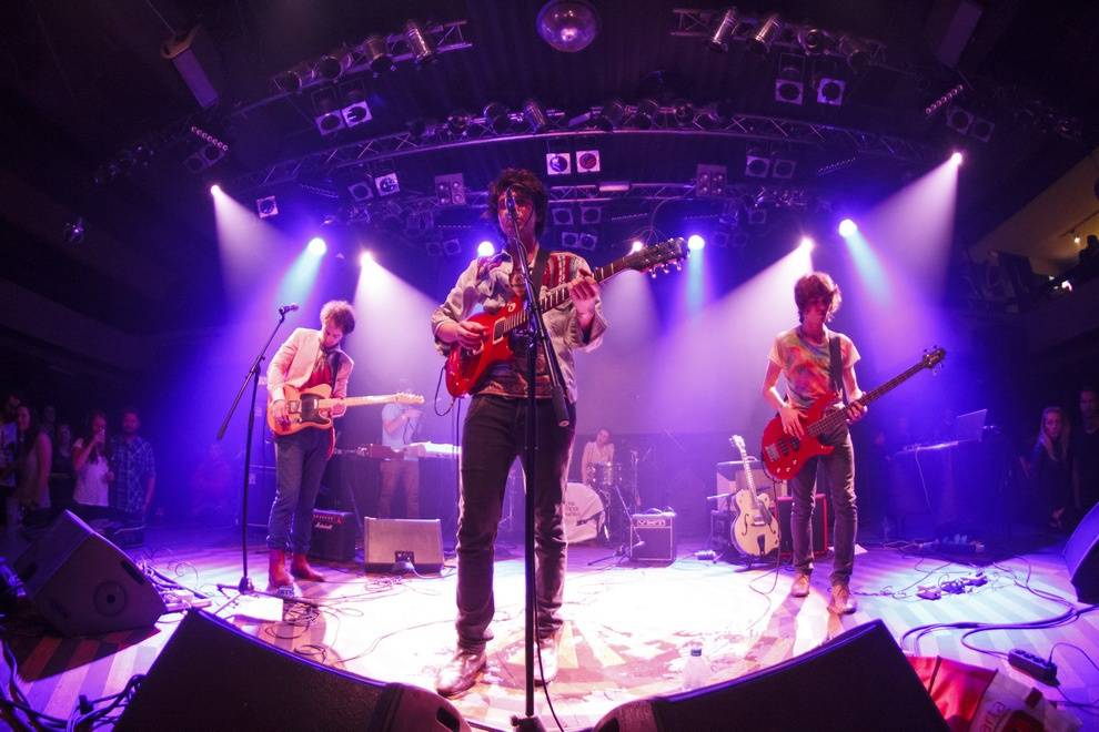 Emma Smetana pokřtila v Praze desku s pomocí Tata Bojs i Matěje Rupperta