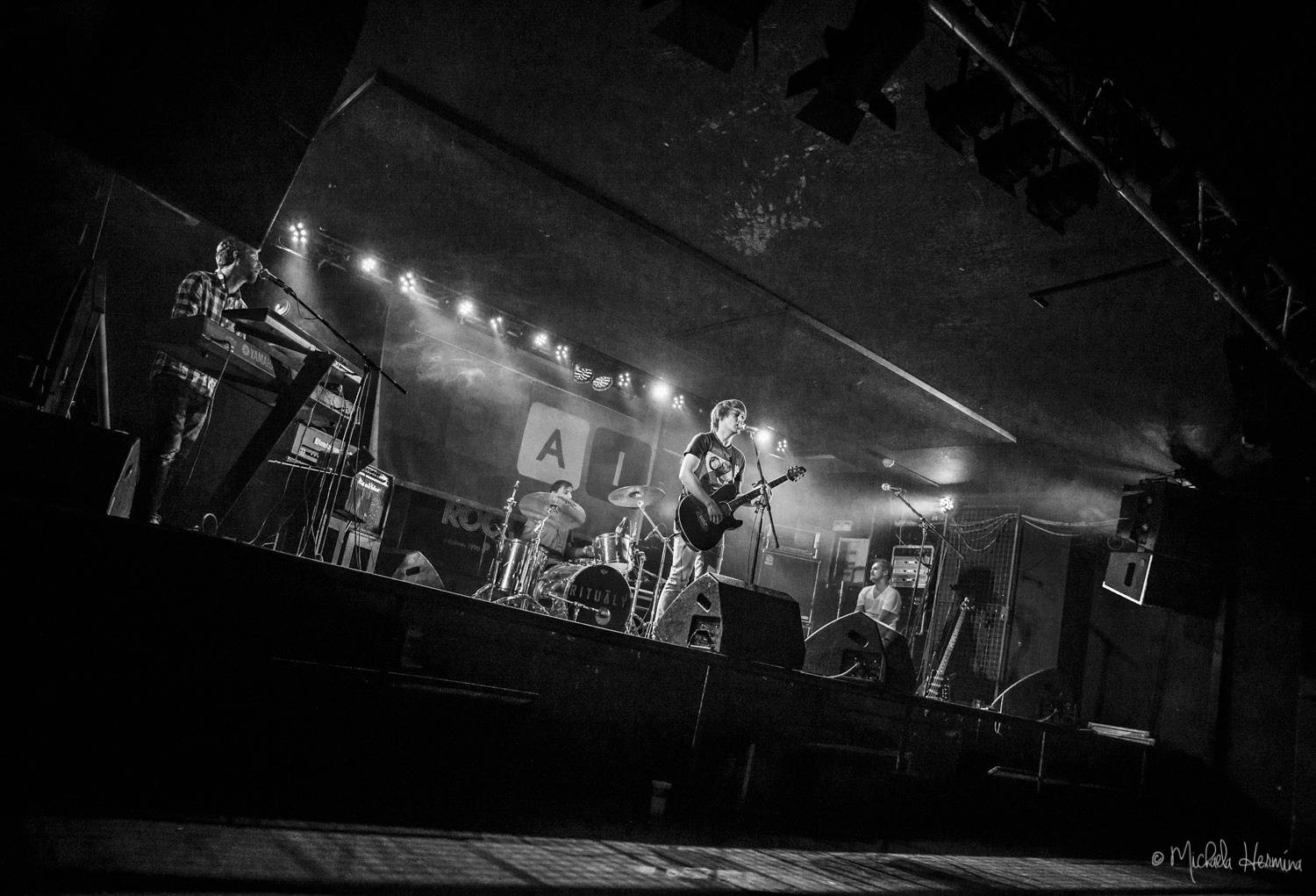 Rituály mají pokřtěno, v Rock Café vsadili na černou