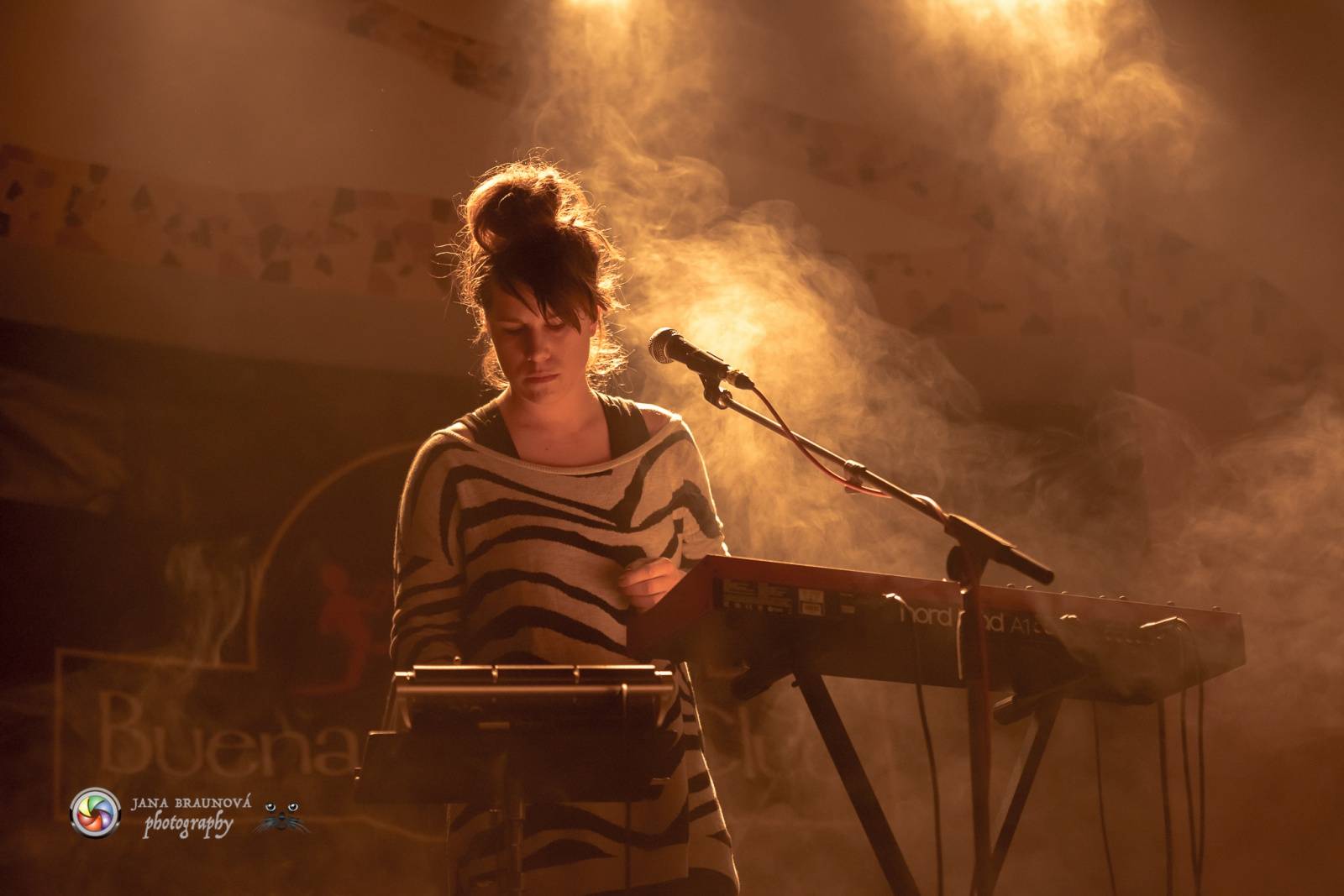 Energická Klára Vytisková pokřtila v plzeňské Buena Vistě debutovou desku Home