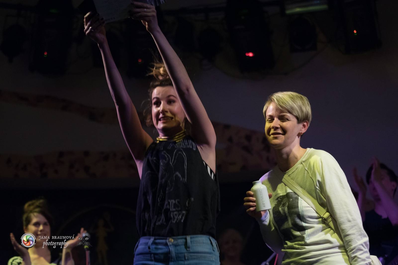 Energická Klára Vytisková pokřtila v plzeňské Buena Vistě debutovou desku Home