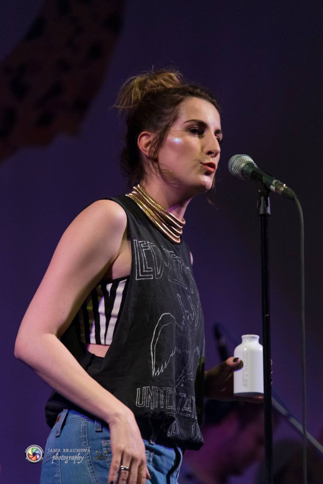 Energická Klára Vytisková pokřtila v plzeňské Buena Vistě debutovou desku Home