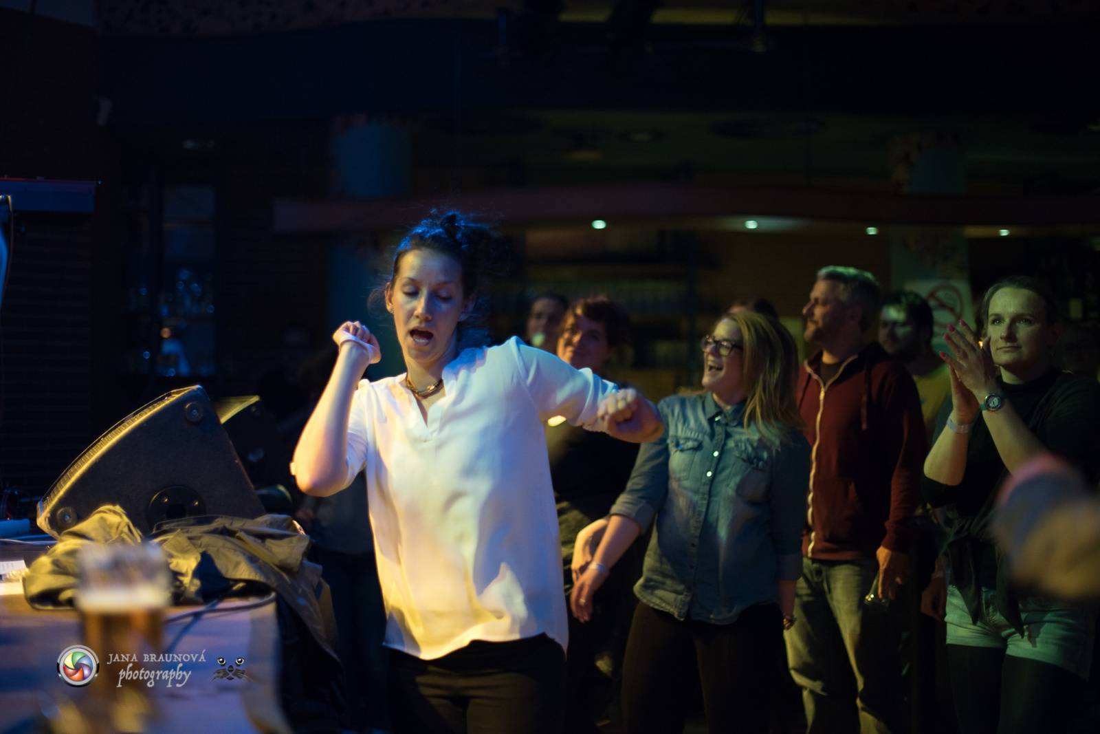 Energická Klára Vytisková pokřtila v plzeňské Buena Vistě debutovou desku Home