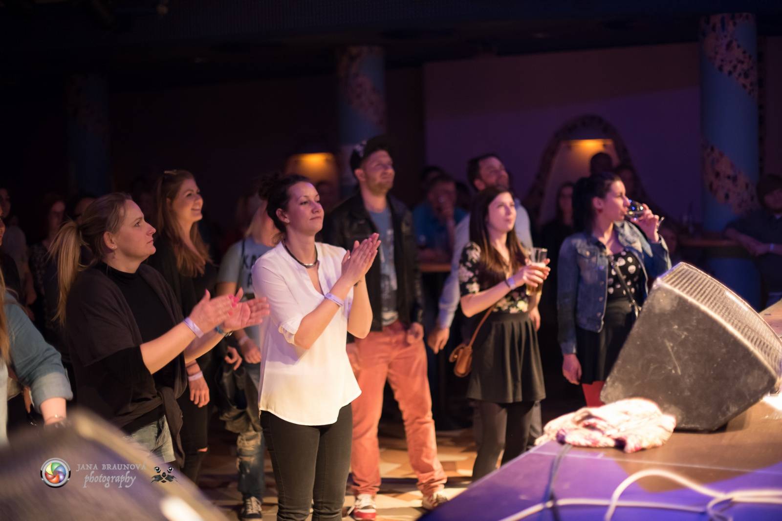 Energická Klára Vytisková pokřtila v plzeňské Buena Vistě debutovou desku Home