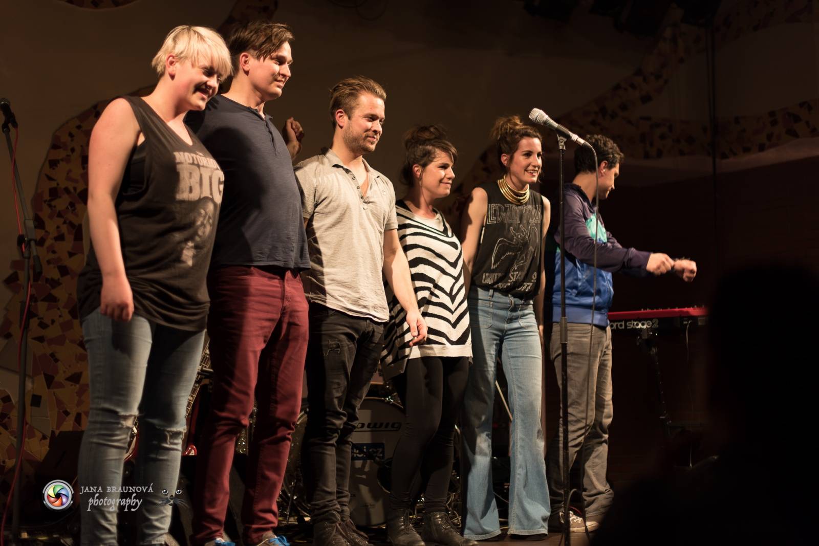 Energická Klára Vytisková pokřtila v plzeňské Buena Vistě debutovou desku Home