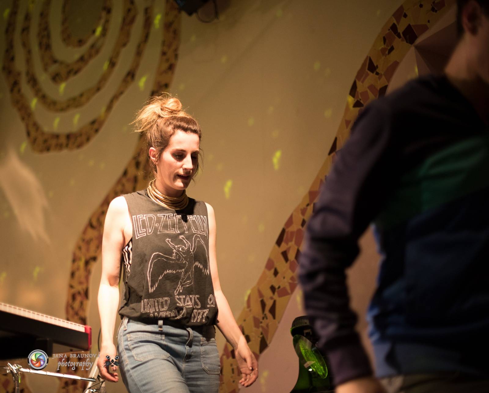 Energická Klára Vytisková pokřtila v plzeňské Buena Vistě debutovou desku Home