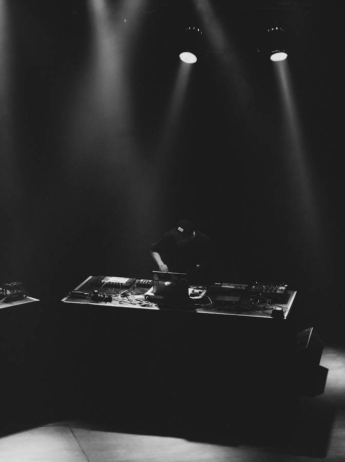 Palác Akropolis rozdunili Synkro a Guy Andrews