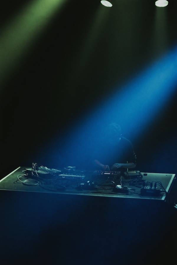 Palác Akropolis rozdunili Synkro a Guy Andrews