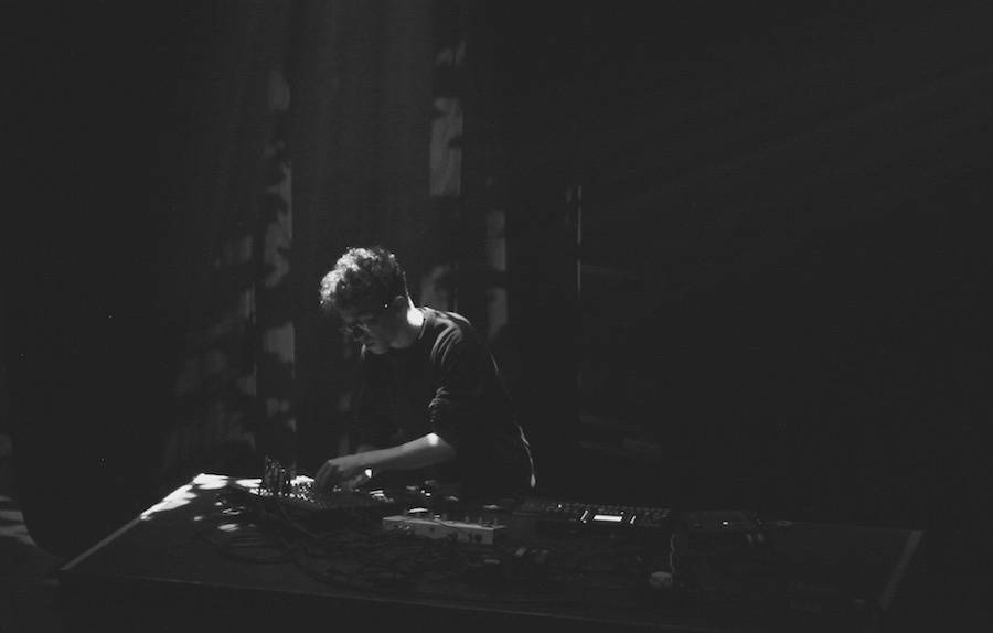 Palác Akropolis rozdunili Synkro a Guy Andrews