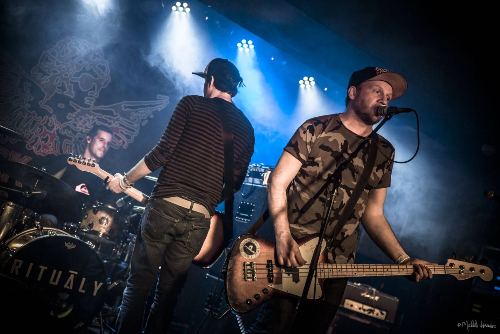 Rituály zpečetili sázku na černou v pražském Rock Café