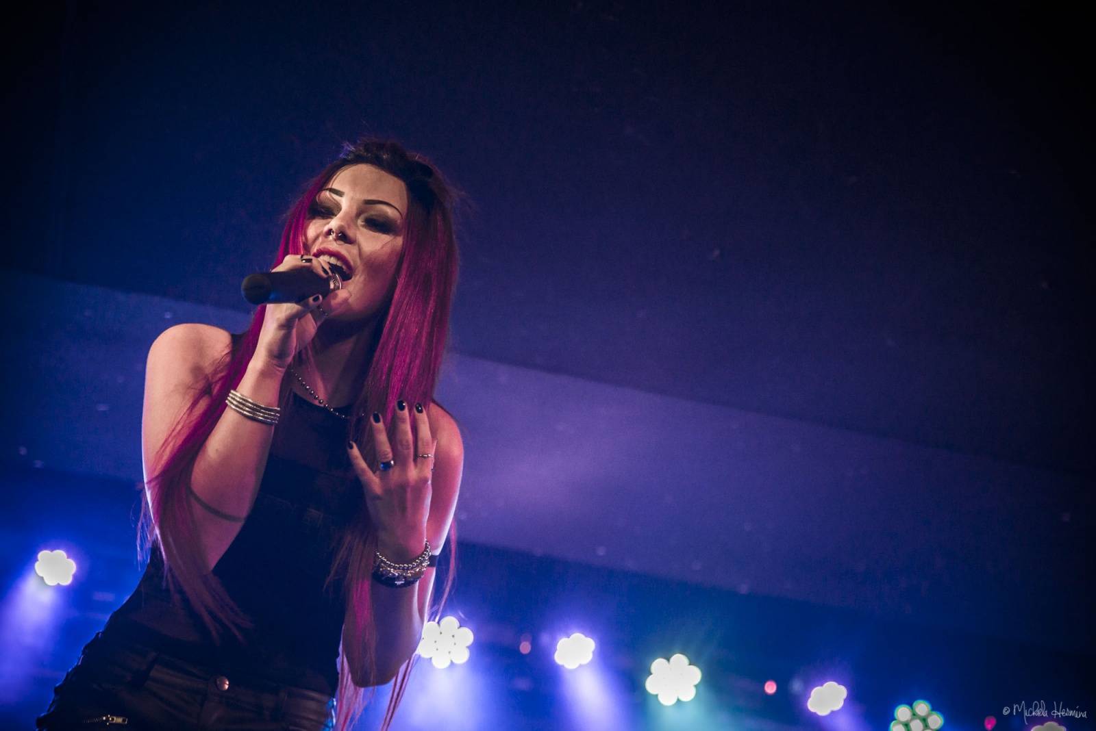 Rituály zpečetili sázku na černou v pražském Rock Café