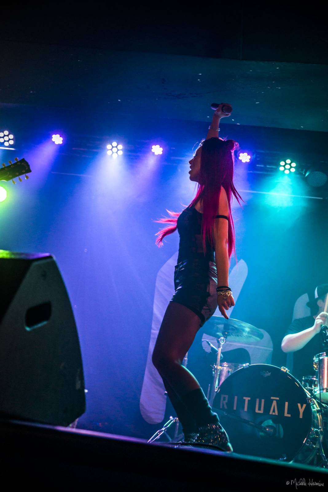 Rituály zpečetili sázku na černou v pražském Rock Café