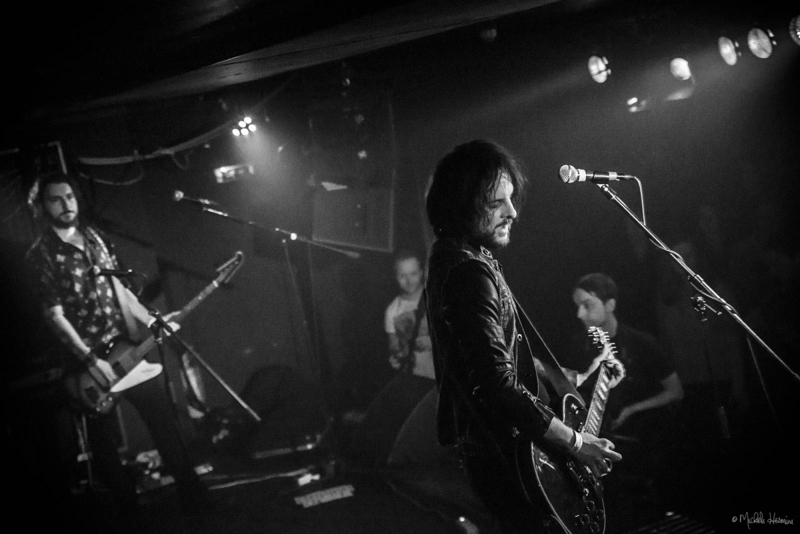 Rituály zpečetili sázku na černou v pražském Rock Café