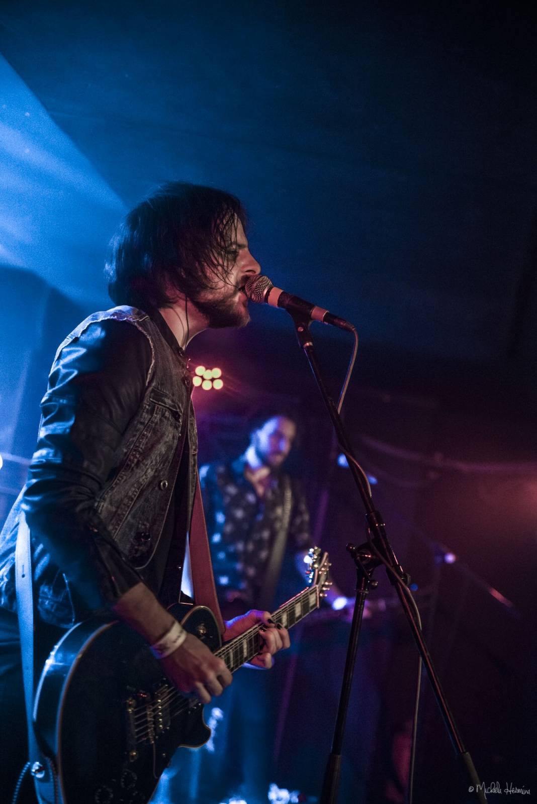 Rituály zpečetili sázku na černou v pražském Rock Café