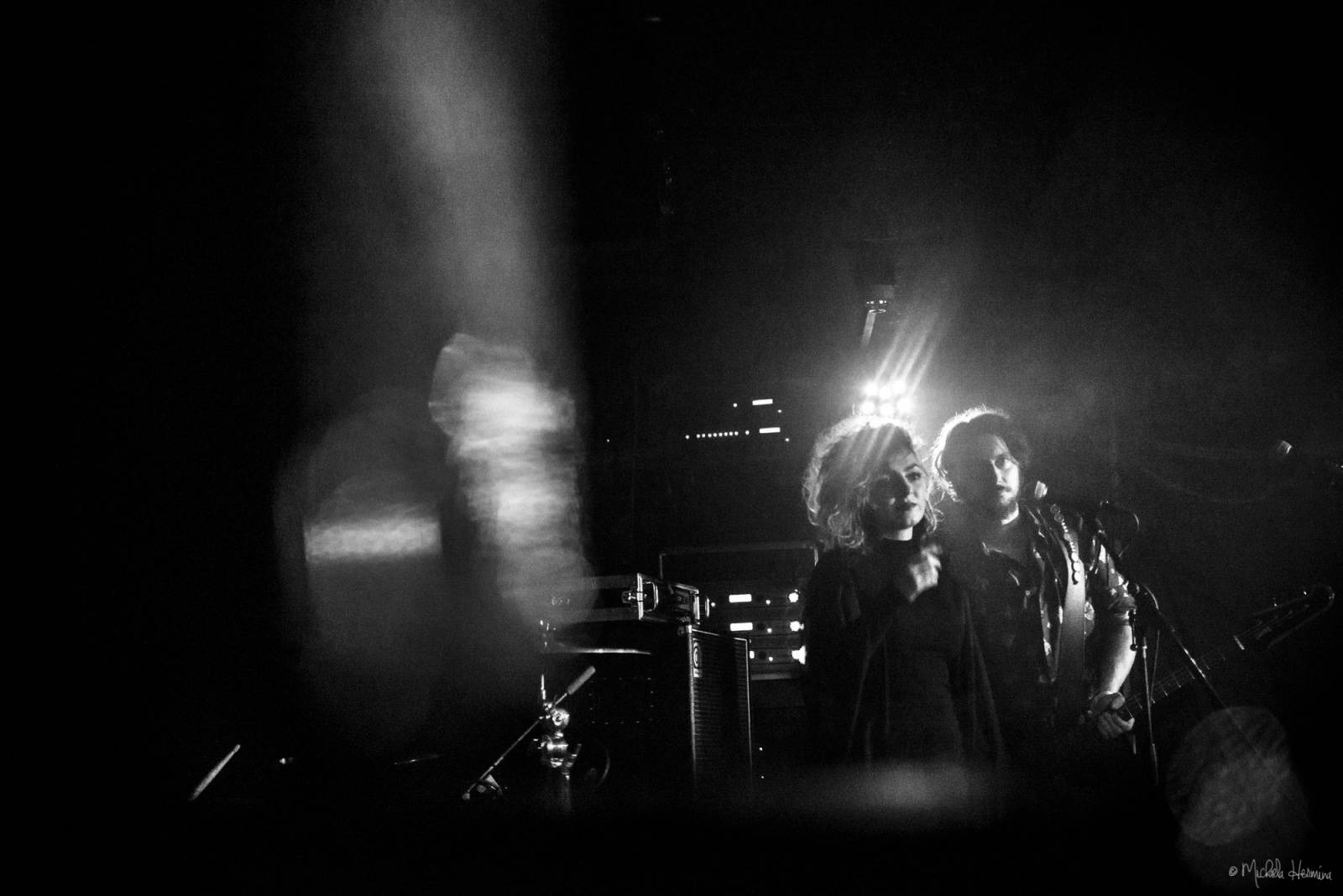 Rituály zpečetili sázku na černou v pražském Rock Café