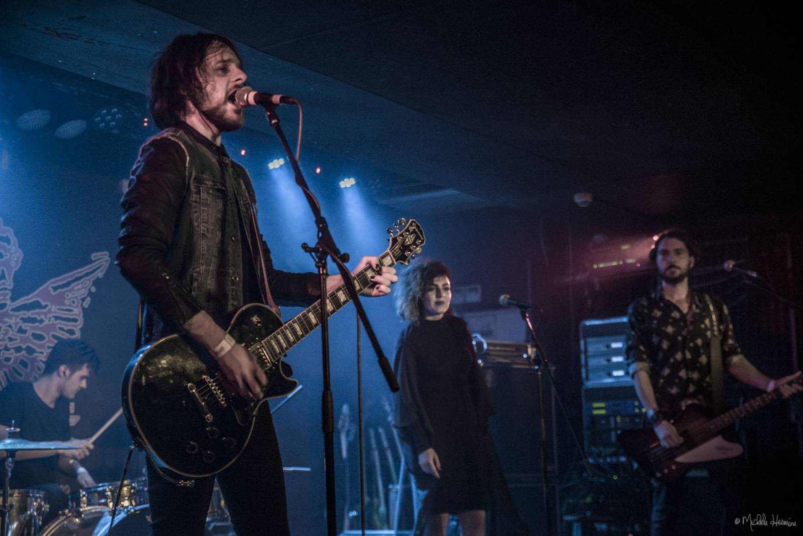 Rituály zpečetili sázku na černou v pražském Rock Café