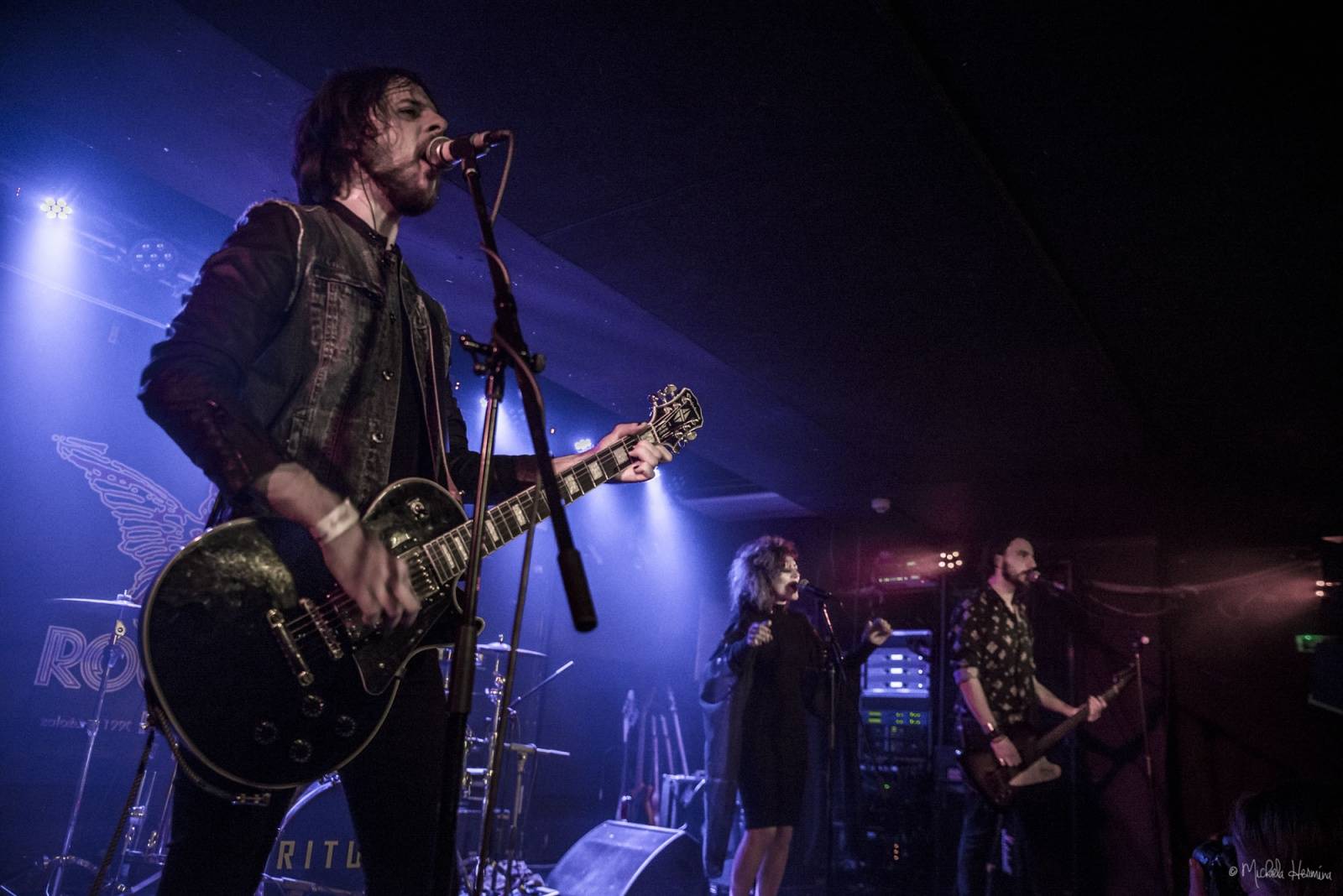 Rituály zpečetili sázku na černou v pražském Rock Café