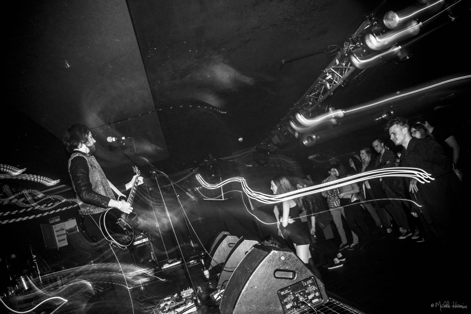 Rituály zpečetili sázku na černou v pražském Rock Café