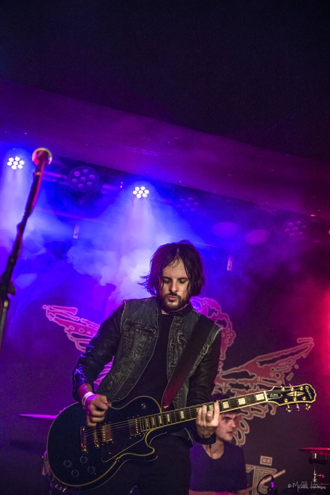 Rituály zpečetili sázku na černou v pražském Rock Café