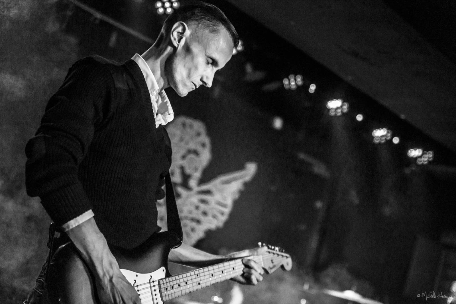 Rituály zpečetili sázku na černou v pražském Rock Café