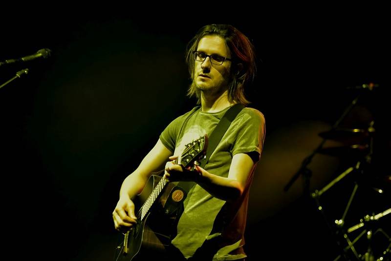 Steven Wilson se svým audiovizuálním programem uchvátil Prahu