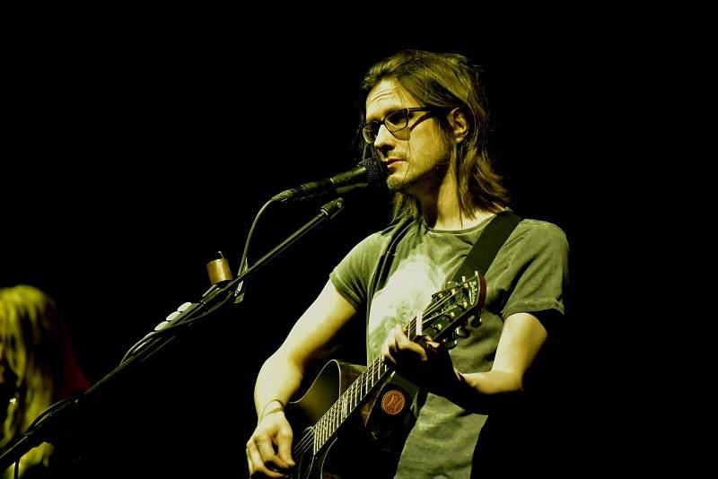 Steven Wilson se svým audiovizuálním programem uchvátil Prahu