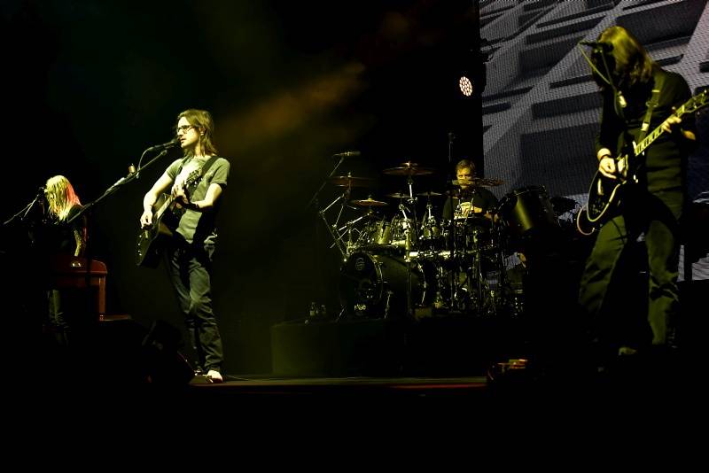 Steven Wilson se svým audiovizuálním programem uchvátil Prahu