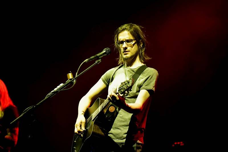 Steven Wilson se svým audiovizuálním programem uchvátil Prahu
