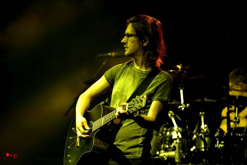 Steven Wilson se svým audiovizuálním programem uchvátil Prahu