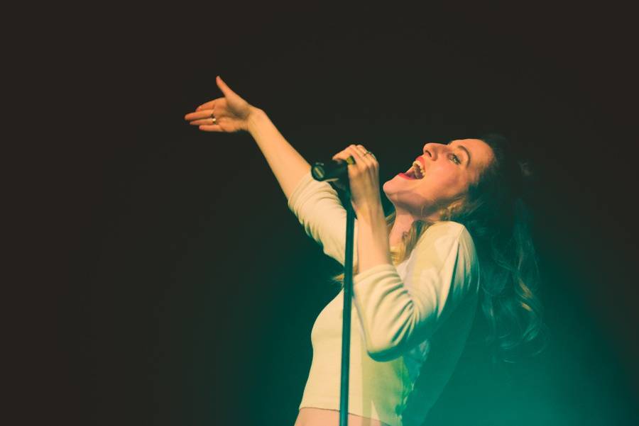 KLARA. v Roxy představila své album Home