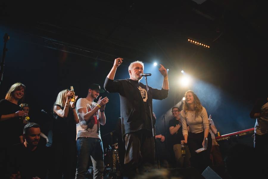 KLARA. v Roxy představila své album Home