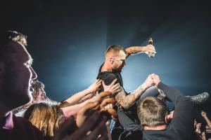 Marpo a Lone Survivor? Malá sportovní hala byla plná