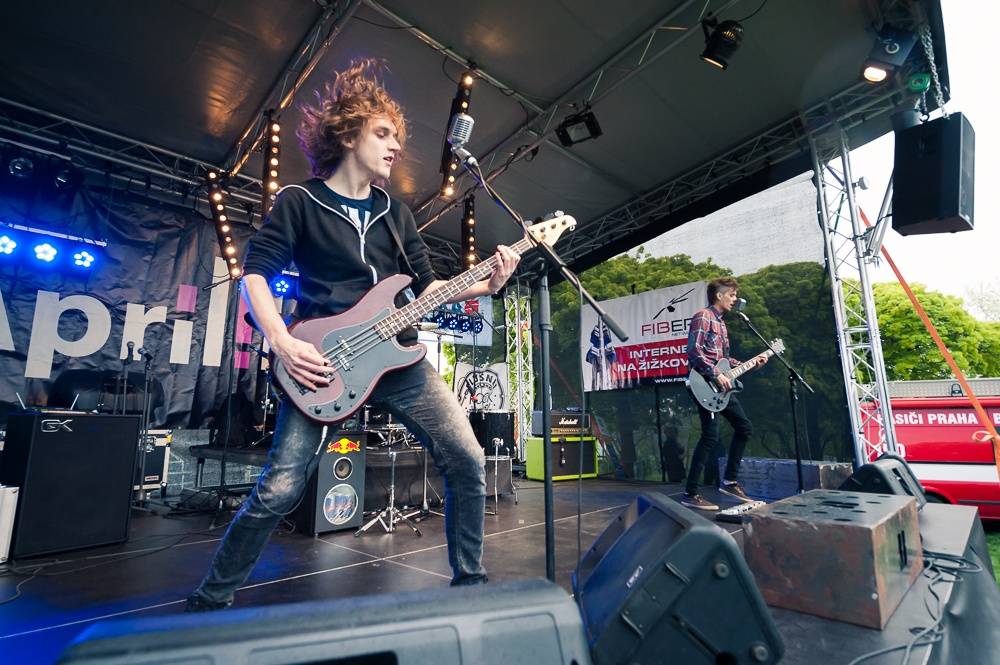 Pražský Apríles: Počasí sice nepřálo, ale program v čele s Cocotte Minute stál za to