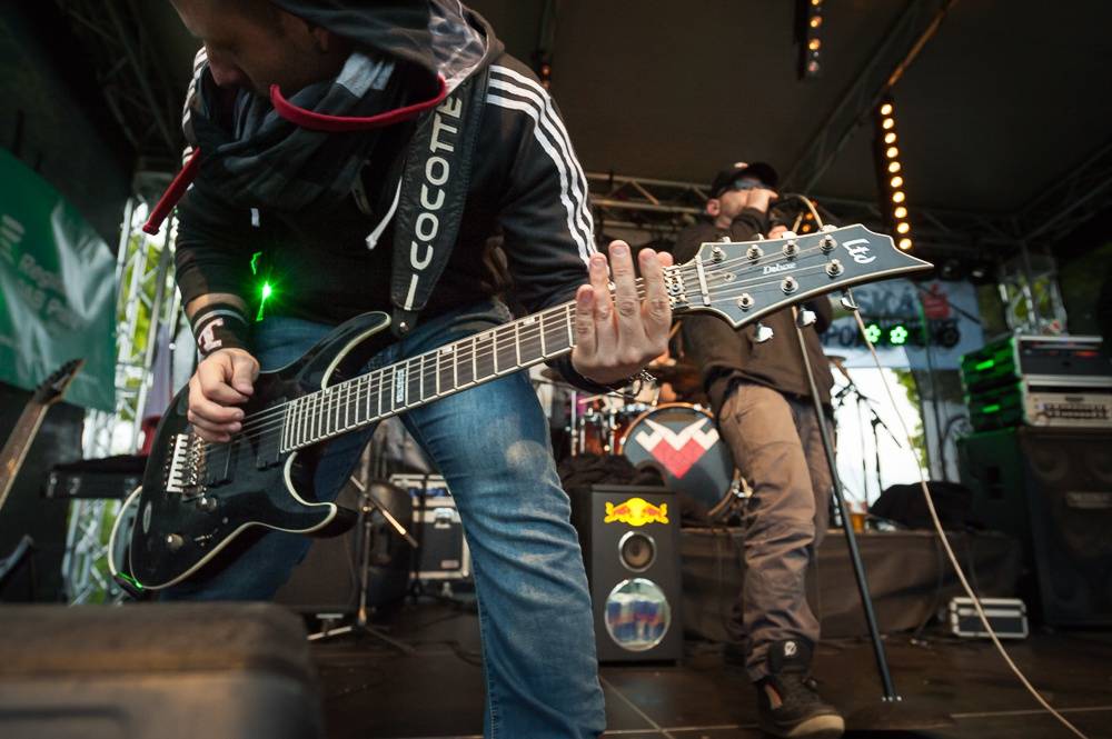 Pražský Apríles: Počasí sice nepřálo, ale program v čele s Cocotte Minute stál za to