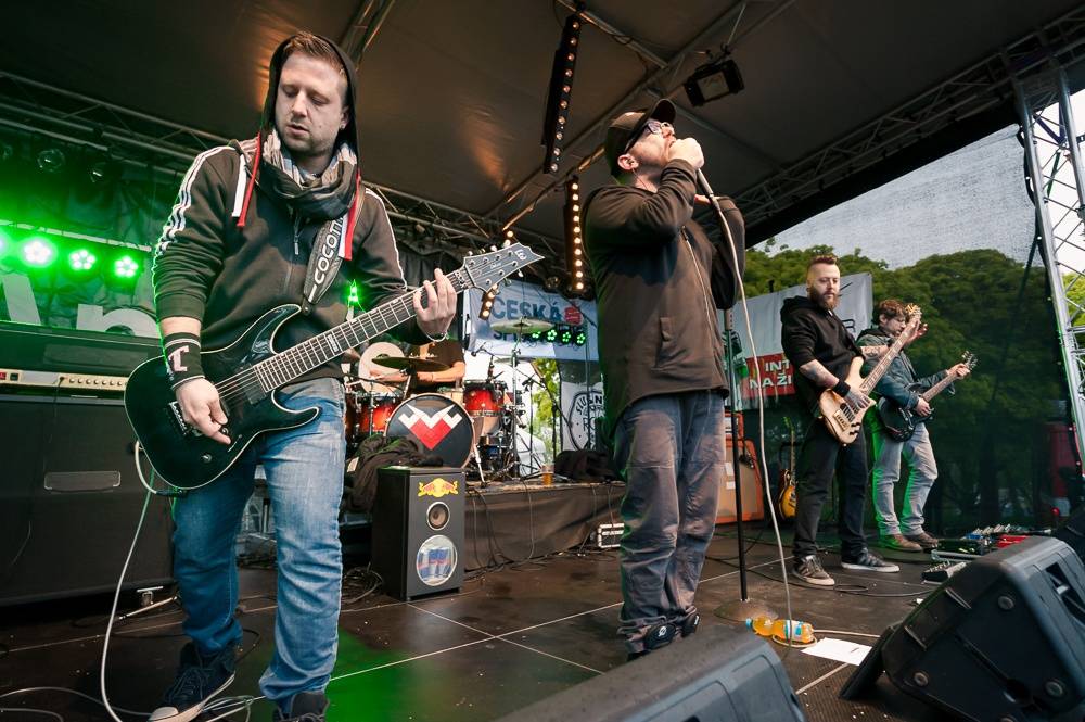 Pražský Apríles: Počasí sice nepřálo, ale program v čele s Cocotte Minute stál za to