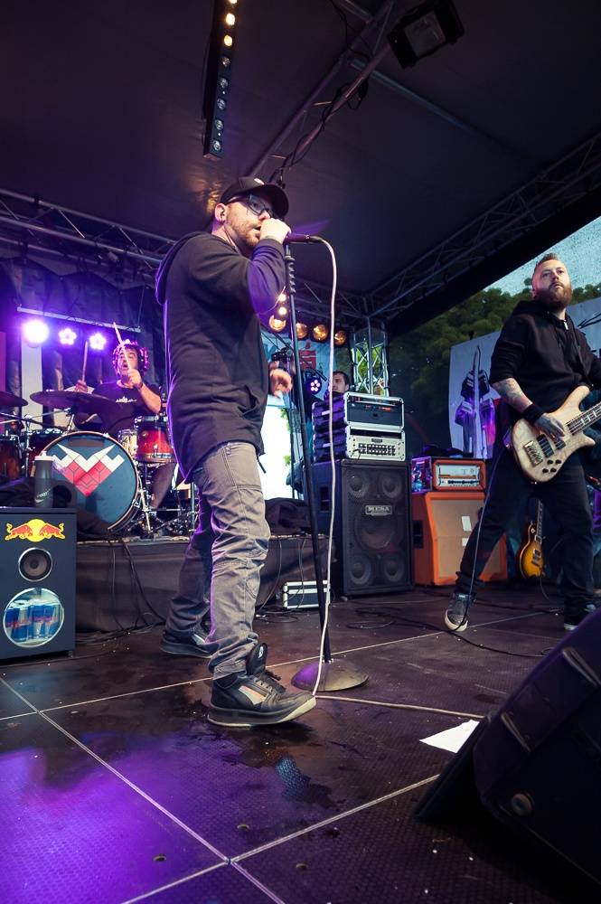 Pražský Apríles: Počasí sice nepřálo, ale program v čele s Cocotte Minute stál za to