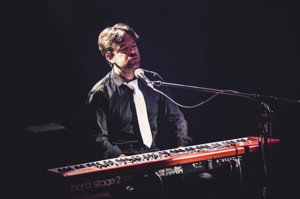 Charlie Winston předvedl Lucerna Music Baru hity i svou sestru