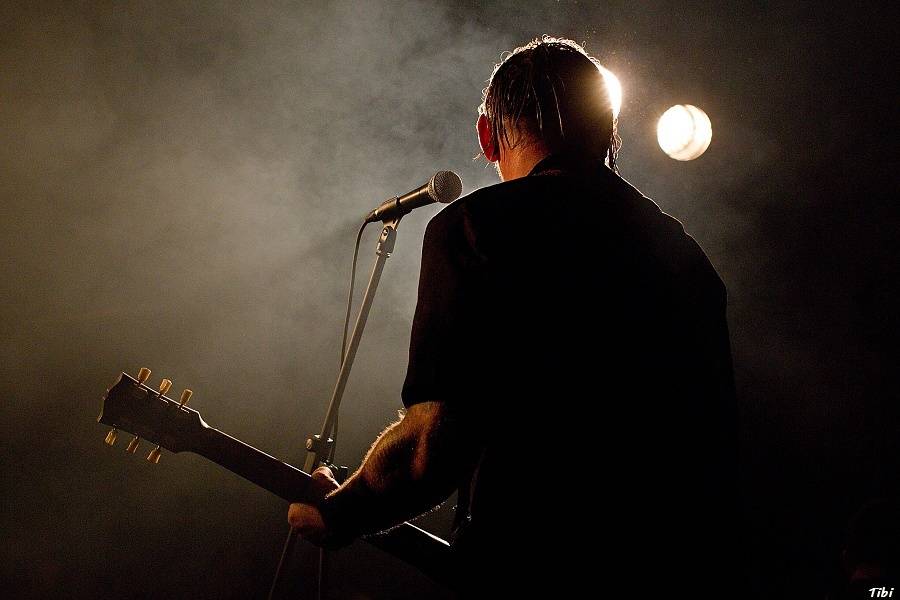 Krucipüsk v Českých Budějovicích: narvaný klub, metalová řežba i pohled do zákulisí