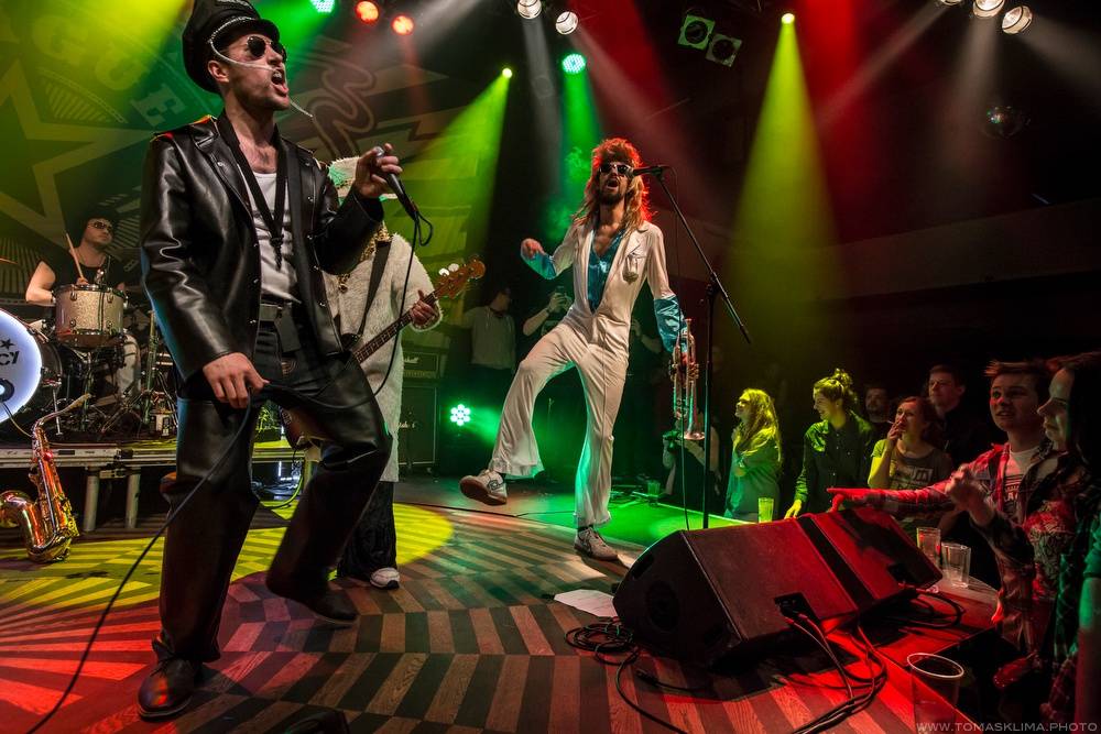 Křest Prague Conspiracy: V Lucerna Music Baru se předvedli i Imodium, Lukemo a Fast Food Orchestra