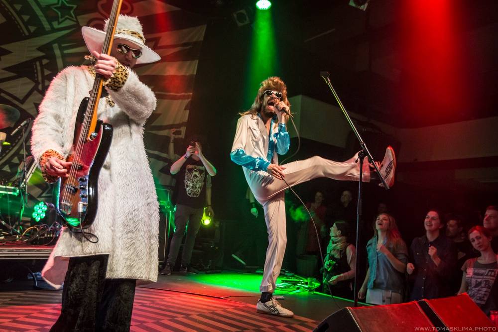 Křest Prague Conspiracy: V Lucerna Music Baru se předvedli i Imodium, Lukemo a Fast Food Orchestra