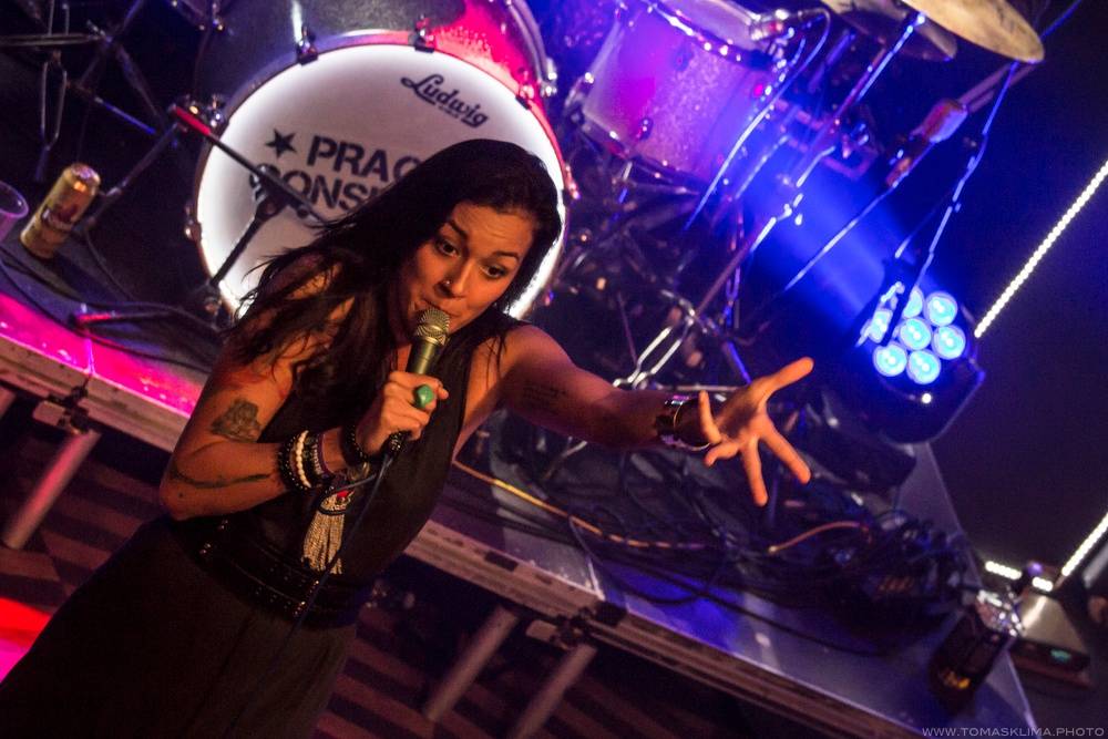 Křest Prague Conspiracy: V Lucerna Music Baru se předvedli i Imodium, Lukemo a Fast Food Orchestra