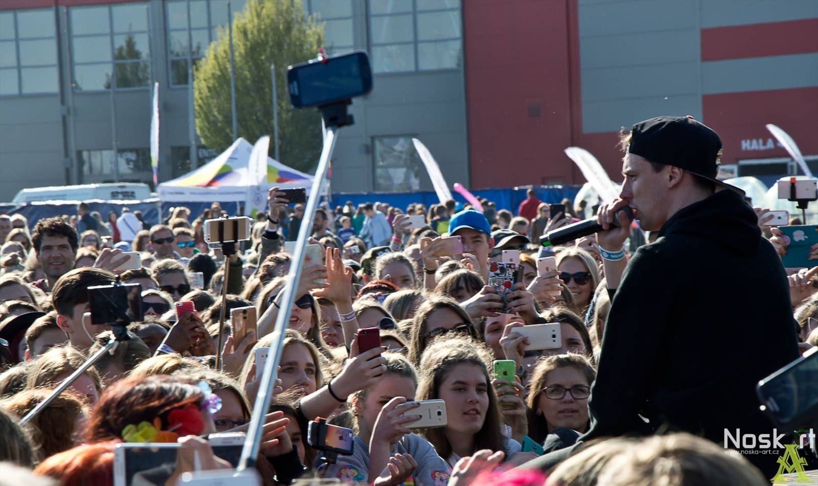 Pražský Utubering 2016: 11 111 fanoušků, Pavel Callta, Johny Machette, Sebastian, Slza a celá špička YouTuberů