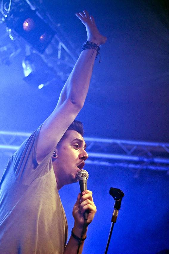 Pokřtěno! We On The Moon oslavili novou desku s fanoušky v Brně